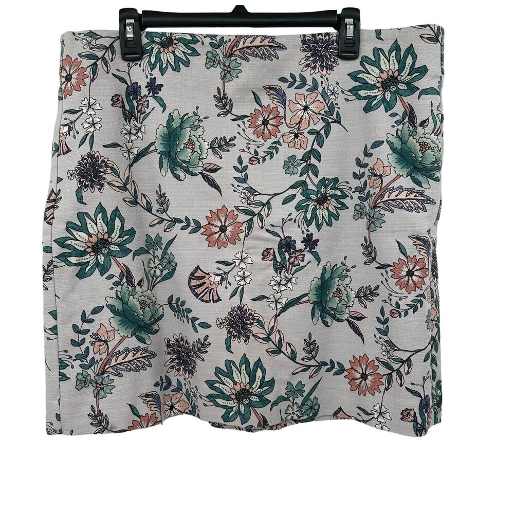Loft size 16 new with tags skirt zip‎ up rear gray with allover floral print